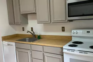 10226 Quiet Pond Terrace, Burke, VA 22015 - Photo 7