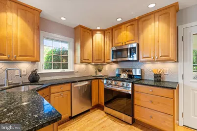 9713 Rhapsody Drive, Vienna, VA 22181 - Photo 5