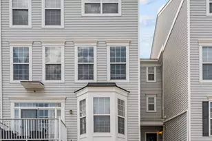 13649 Venturi Ln, Herndon, VA 20171 - Photo 3