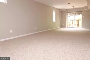 10295 Dunn Meadow Rd, Vienna, VA 22182 - Photo 15
