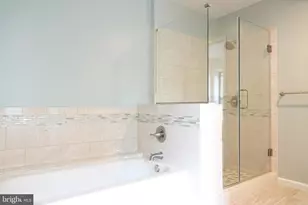 10295 Dunn Meadow Rd, Vienna, VA 22182 - Photo 19