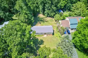 9040 Weant Dr, Great Falls, VA 22066 - Photo 5