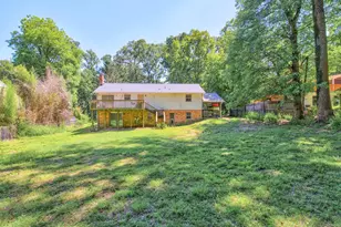 9040 Weant Dr, Great Falls, VA 22066 - Photo 3