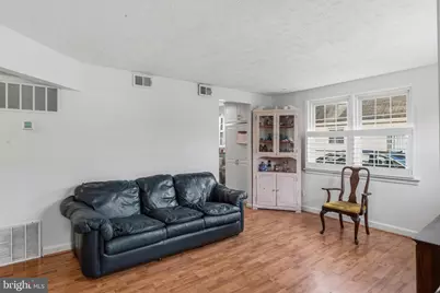 6935 Kenfig Drive, Falls Church, VA 22042 - Photo 5