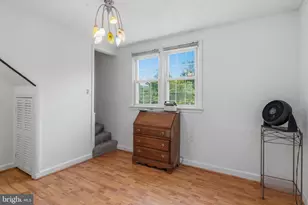 6935 Kenfig Dr, Falls Church, VA 22042 - Photo 9