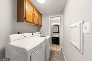 5918 Oak Ridge Ct, Burke, VA 22015 - Photo 17