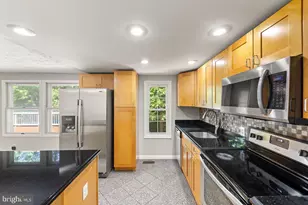 5918 Oak Ridge Ct, Burke, VA 22015 - Photo 13