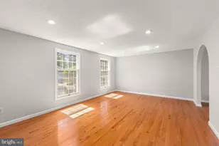 5918 Oak Ridge Ct, Burke, VA 22015 - Photo 3