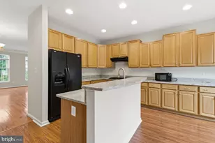 8108 Dove Cottage Ct, Lorton, VA 22079 - Photo 11