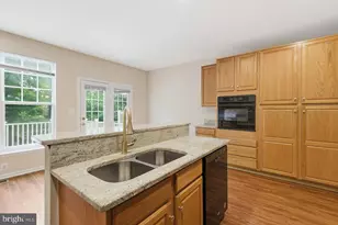 8108 Dove Cottage Ct, Lorton, VA 22079 - Photo 17