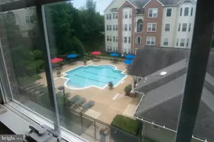 4139 Fountainside Ln, Fairfax, VA 22030 - Photo 5