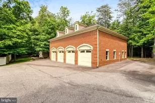 8261 Roseland Dr, Fairfax Station, VA 22039 - Photo 131