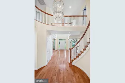 8261 Roseland Drive, Fairfax Station, VA 22039 - Photo 9