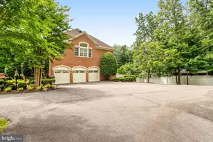 8261 Roseland Dr, Fairfax Station, VA 22039 - Photo 129