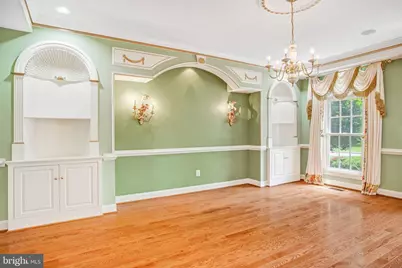 8261 Roseland Drive, Fairfax Station, VA 22039 - Photo 17