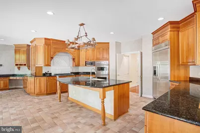 8261 Roseland Drive, Fairfax Station, VA 22039 - Photo 25