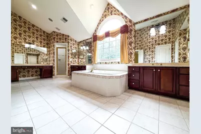 8261 Roseland Drive, Fairfax Station, VA 22039 - Photo 53