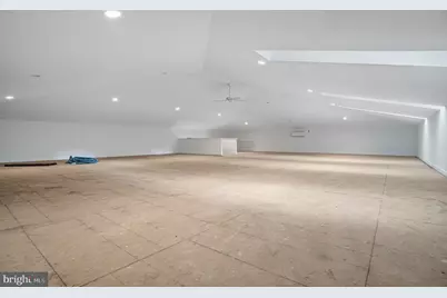 8261 Roseland Drive, Fairfax Station, VA 22039 - Photo 137