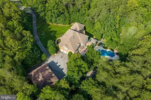 8261 Roseland Dr, Fairfax Station, VA 22039 - Photo 145