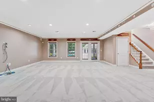 8261 Roseland Dr, Fairfax Station, VA 22039 - Photo 73