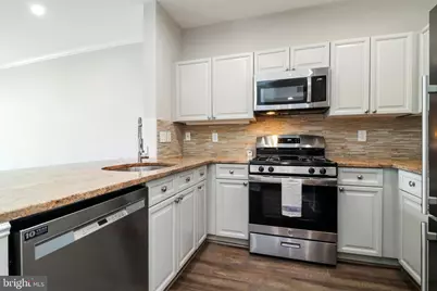 1641 International Drive #304, McLean, VA 22102 - Photo 5