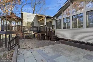 7594 Woodstown Dr, Springfield, VA 22153 - Photo 33