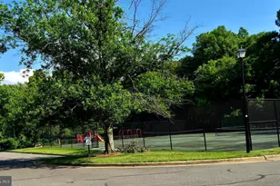 7106 Snug Harbor Ct, Alexandria, VA 22315 - Photo 35