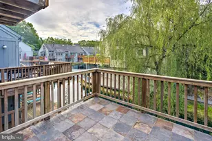 11172 Glade Dr, Reston, VA 20191 - Photo 27