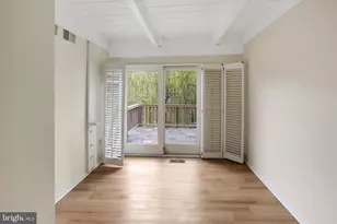 11172 Glade Dr, Reston, VA 20191 - Photo 23