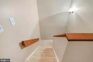 11172 Glade Dr, Reston, VA 20191 - Photo 37