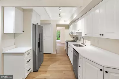 11172 Glade Drive, Reston, VA 20191 - Photo 5