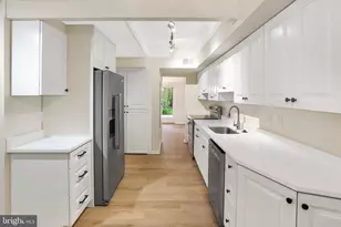 11172 Glade Dr, Reston, VA 20191 - Photo 5