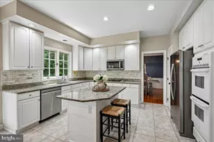 6413 Caleb Ct, Alexandria, VA 22315 - Photo 3