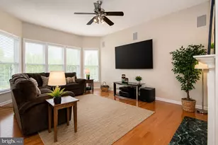 2460 Cypress Green Ln, Herndon, VA 20171 - Photo 13