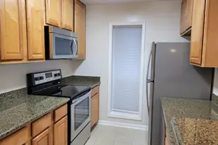 3178 Summit Square Dr, Oakton, VA 22124 - Photo 29
