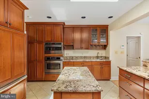 7131 Woodland Dr, Springfield, VA 22151 - Photo 11