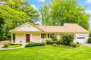 8531 West Oak Pl Pl, Vienna, VA 22182 - Photo 1