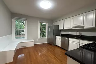 10152 Village Knolls Ct, Oakton, VA 22124 - Photo 5