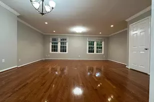 10152 Village Knolls Ct, Oakton, VA 22124 - Photo 9