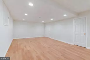 7220 Vistas Ln, McLean, VA 22101 - Photo 9