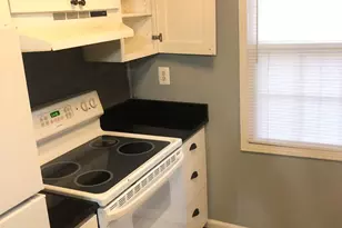 8550 Barrington Ct, Springfield, VA 22152 - Photo 9