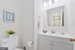 3011 Oakton Meadows Ct, Oakton, VA 22124 - Photo 17