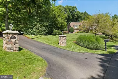 11366 Seneca Knoll Drive, Great Falls, VA 22066 - Photo 3
