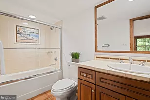 11366 Seneca Knoll Dr, Great Falls, VA 22066 - Photo 57
