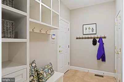 11366 Seneca Knoll Drive, Great Falls, VA 22066 - Photo 31