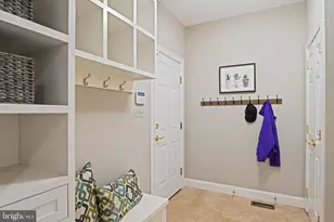 11366 Seneca Knoll Dr, Great Falls, VA 22066 - Photo 31