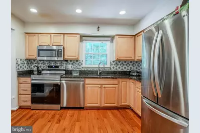 5908 Roberts Common Court, Burke, VA 22015 - Photo 7