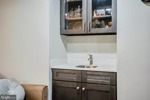 5908 Roberts Common Ct, Burke, VA 22015 - Photo 27