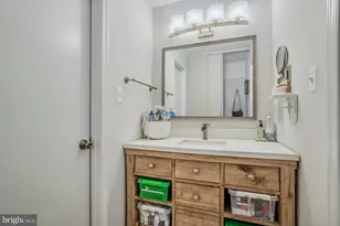5908 Roberts Common Ct, Burke, VA 22015 - Photo 19