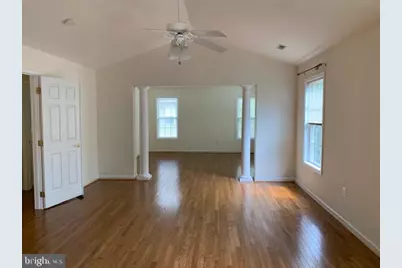 8219 Electric Avenue, Vienna, VA 22182 - Photo 25